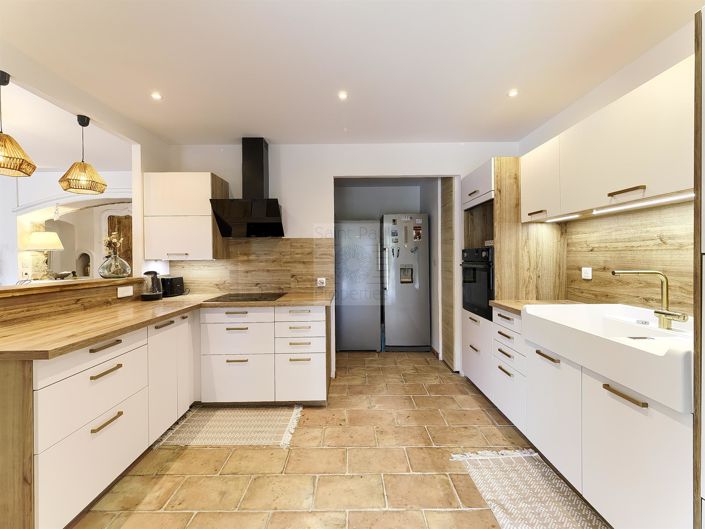 Image No.11-3 Bed House for sale