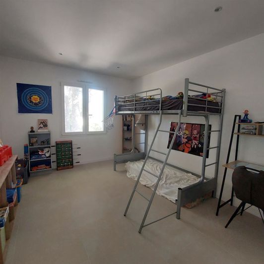 Image No.9-4 Bed House for sale