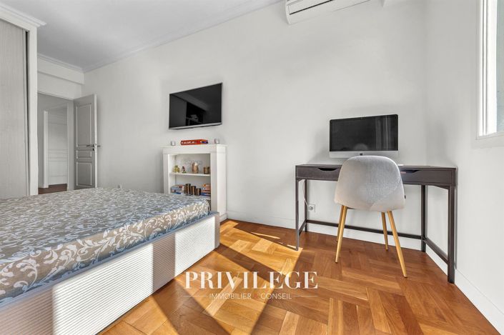 Image No.21-3 Bed Apartment for sale