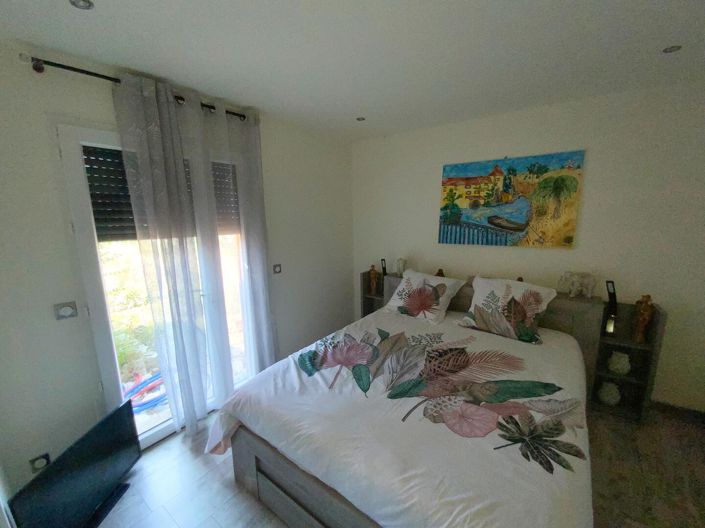 Image No.8-4 Bed House for sale