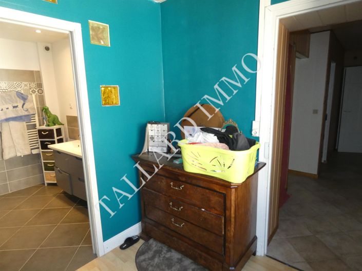 Image No.26-5 Bed House for sale