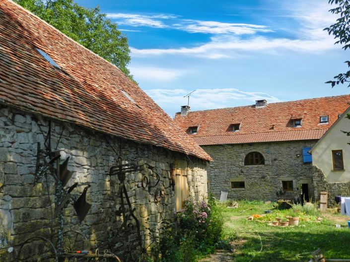 Image No.10-5 Bed House for sale