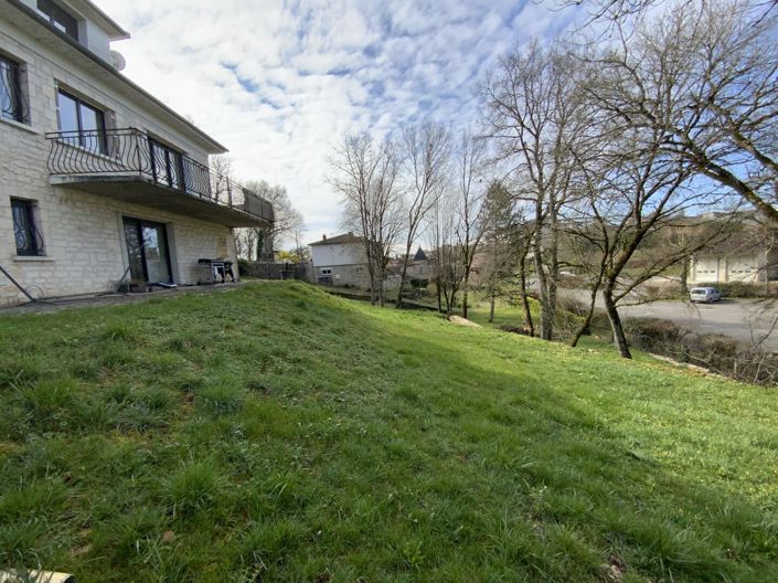 Image No.7-5 Bed House for sale