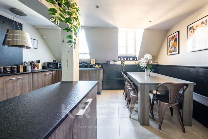 Image No.4-4 Bed Apartment for sale