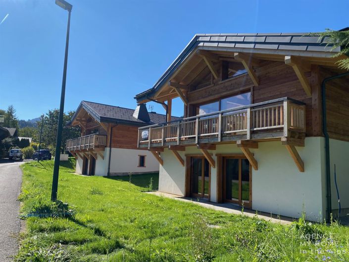 Image No.17-3 Bed House for sale