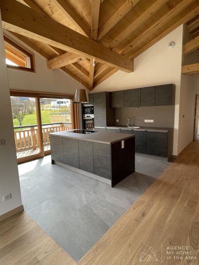 Image No.7-3 Bed House for sale