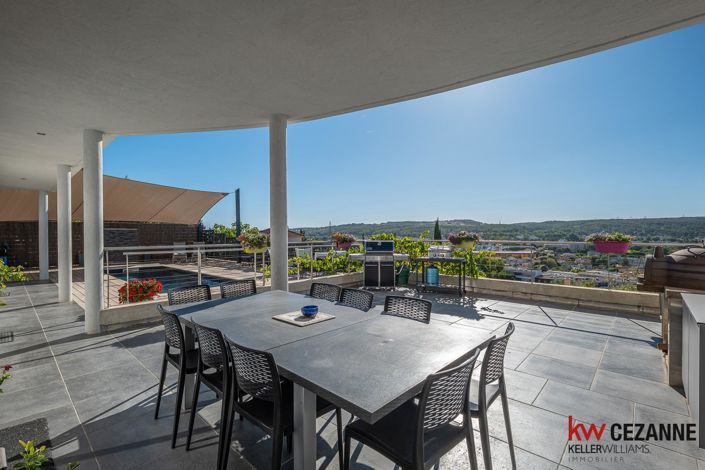 Image No.10-4 Bed House for sale