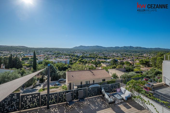 Image No.7-4 Bed House for sale