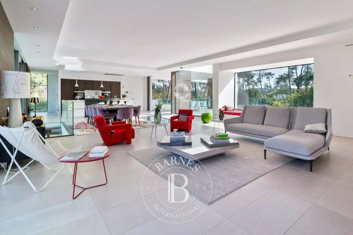 Image No.17-House for sale