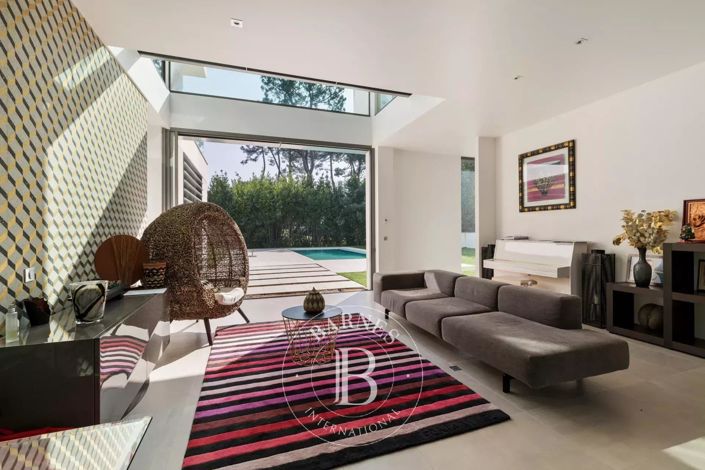 Image No.24-House for sale