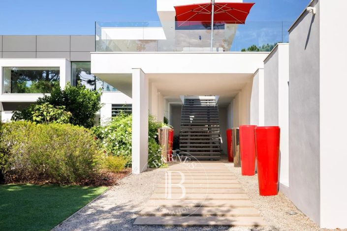 Image No.5-House for sale