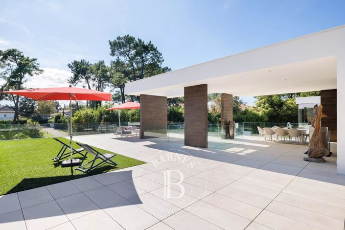 Image No.6-House for sale