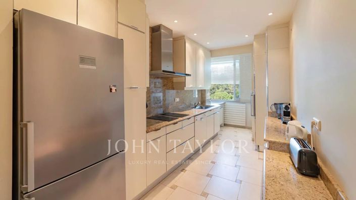 Image No.14-2 Bed Apartment for sale