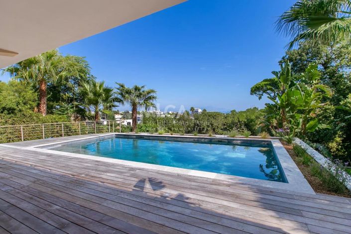 Image No.16-6 Bed House for sale