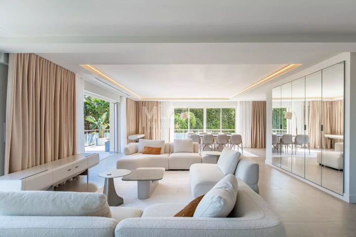 Image No.8-6 Bed House for sale