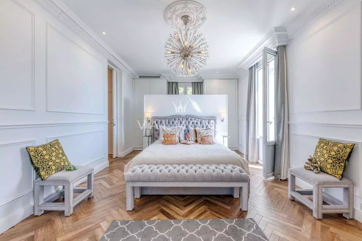 Image No.9-6 Bed House for sale