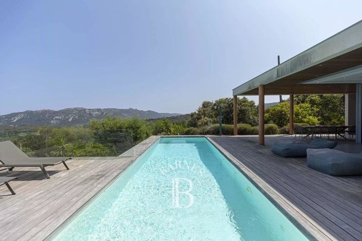 Image No.17-4 Bed House for sale