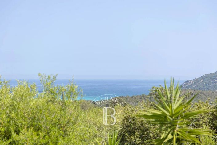 Image No.18-4 Bed House for sale