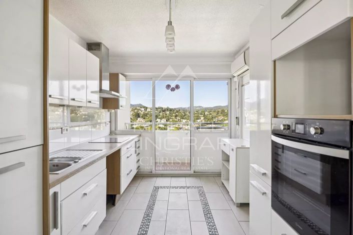 Image No.4-4 Bed Apartment for sale