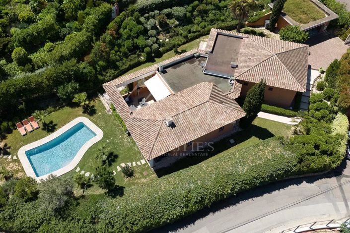 Image No.10-3 Bed House for sale