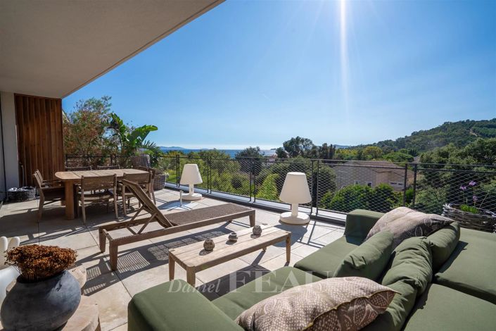 Image No.12-4 Bed Apartment for sale