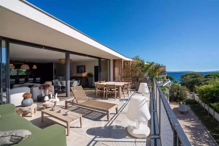 Image No.4-4 Bed Apartment for sale