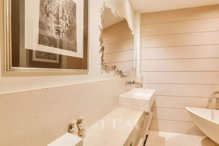 Image No.10-3 Bed Apartment for sale