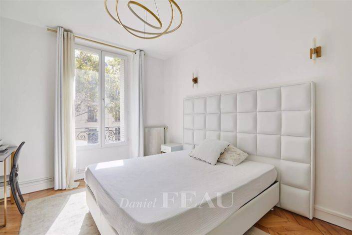 Image No.10-3 Bed Apartment for sale