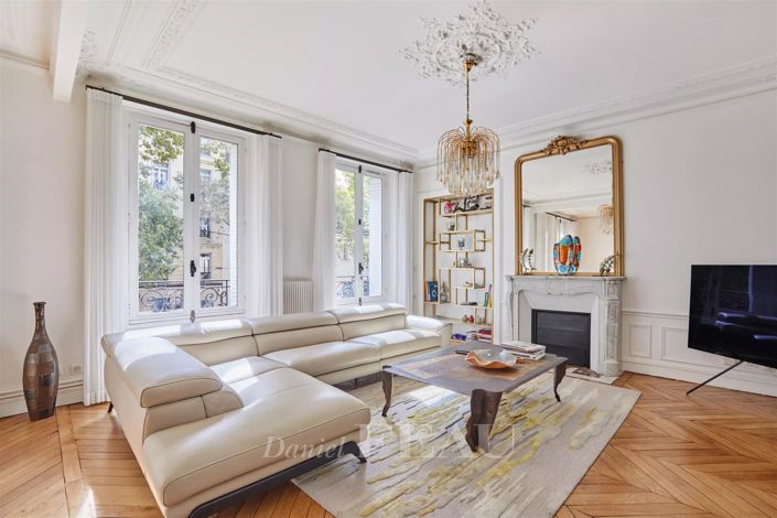 Image No.3-3 Bed Apartment for sale