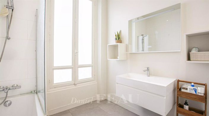 Image No.15-5 Bed Apartment for sale