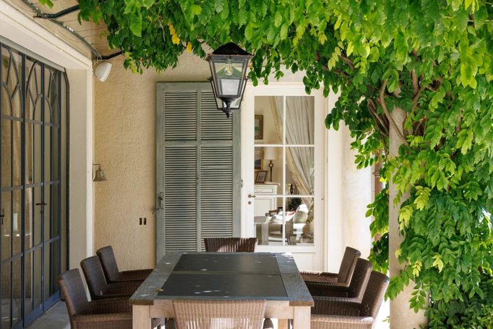 Image No.18-8 Bed House for sale