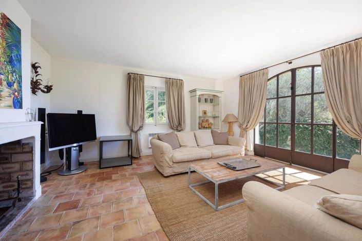 Image No.23-8 Bed House for sale