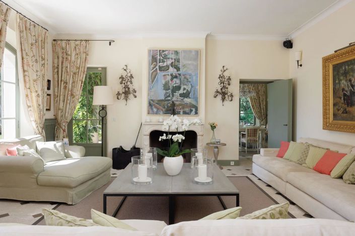 Image No.6-8 Bed House for sale