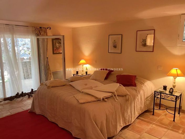 Image No.10-4 Bed House for sale