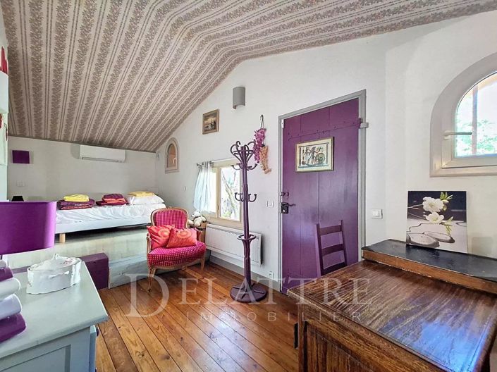 Image No.11-5 Bed House for sale