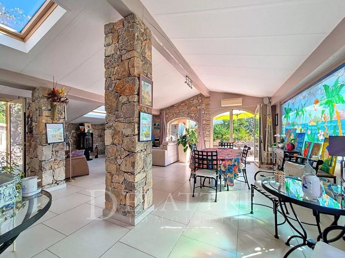 Image No.4-5 Bed House for sale