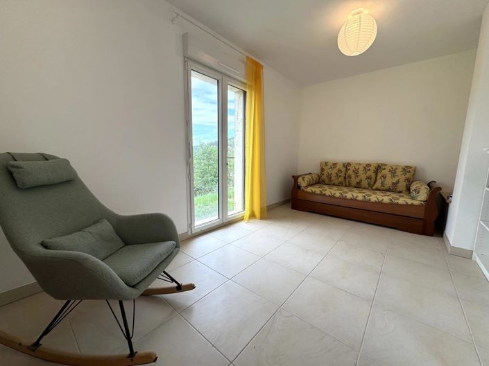 Image No.20-4 Bed House for sale