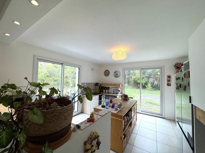 Image No.6-4 Bed House for sale