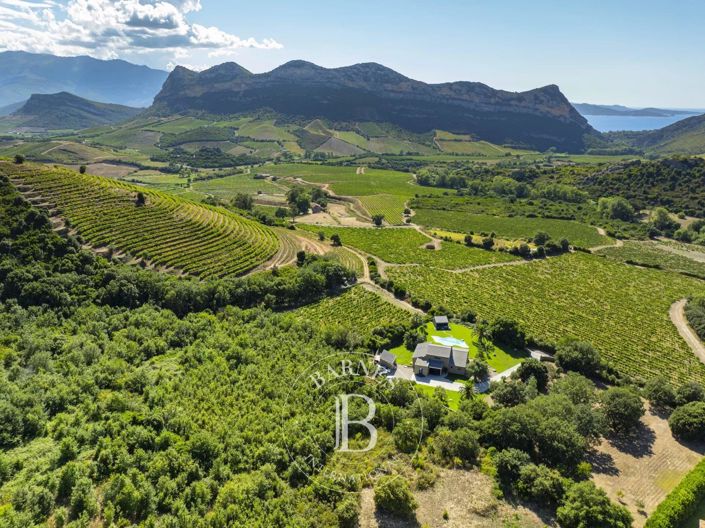 Image No.2-4 Bed House for sale