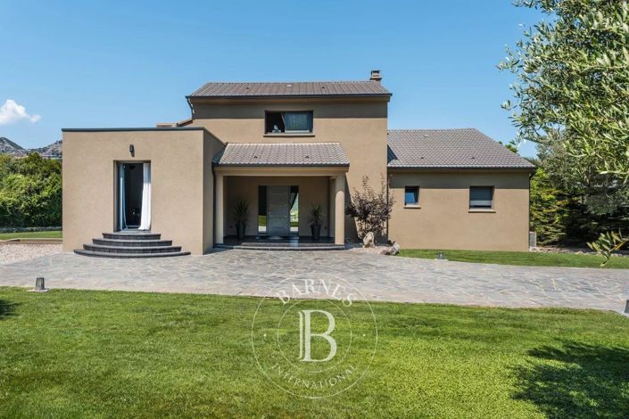 Image No.21-4 Bed House for sale