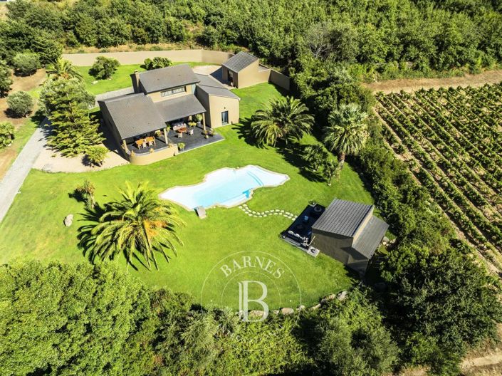 Image No.24-4 Bed House for sale