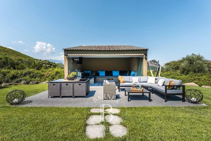 Image No.5-4 Bed House for sale