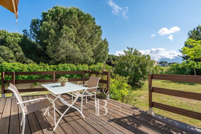 Image No.4-7 Bed House for sale