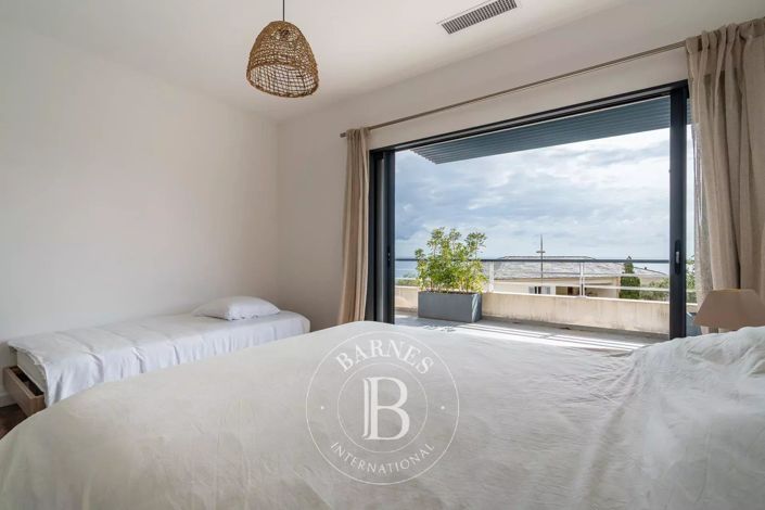 Image No.11-4 Bed Apartment for sale