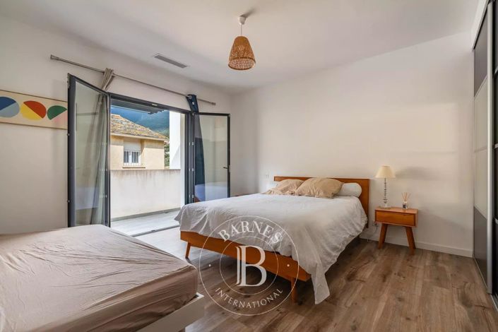 Image No.12-4 Bed Apartment for sale