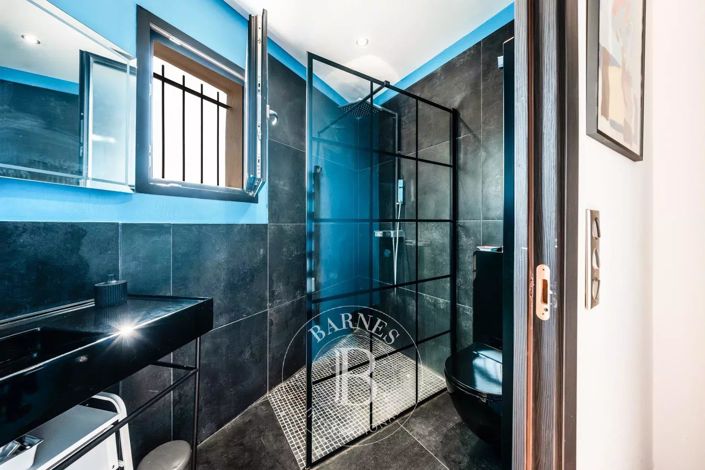 Image No.10-4 Bed House for sale