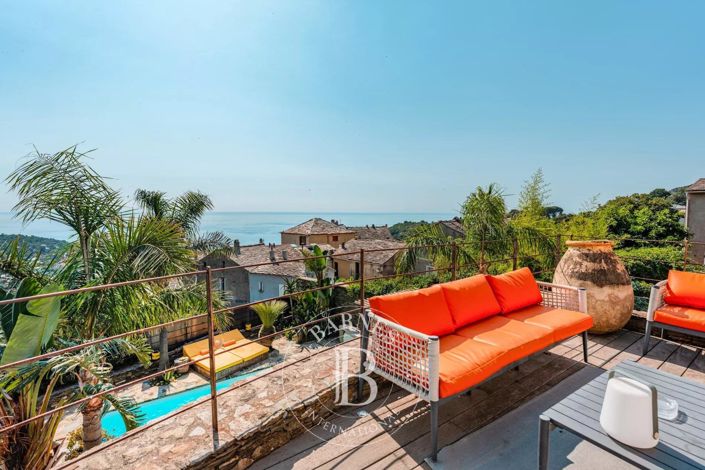 Image No.16-4 Bed House for sale