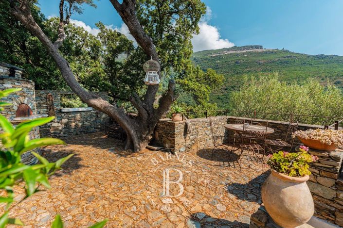 Image No.18-4 Bed House for sale