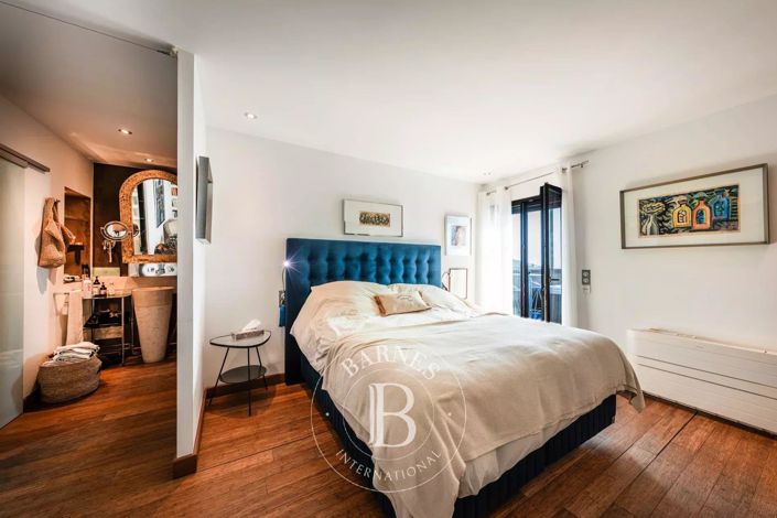 Image No.8-4 Bed House for sale