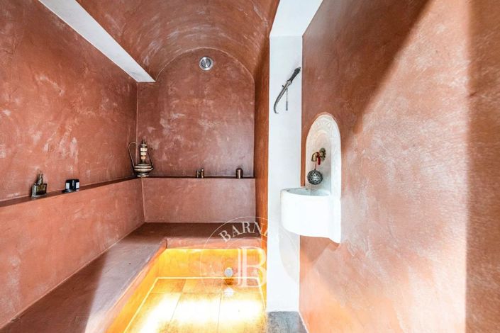 Image No.9-4 Bed House for sale